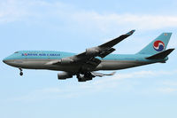 HL7482 @ VIE - Korean Air Cargo - by Chris Jilli