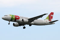 CS-TNR @ VIE - TAP Portugal - by Chris Jilli