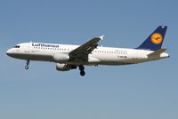 D-AIPH @ EBBR - Arrival of flight LH2286 to RWY 25L