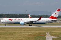 OE-LAW @ VIE - Austrian Airlines