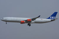 LN-RKF @ ZBAA - Scandinavian Airlines - SAS