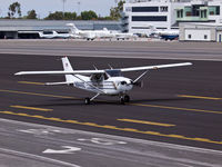 N9448Z @ KSMO - N9448Z taxiing - by Torsten Hoff