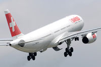 HB-JHI @ LSZH - Swiss - by Martin Nimmervoll