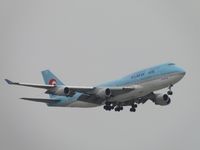 HL7404 @ LAX - On final to runway 24 - by Helicopterfriend