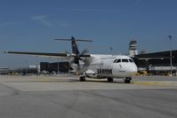 YR-ATB @ LOWW - Tarom ATR 42 - by Dietmar Schreiber - VAP