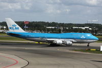 PH-BFG @ EHAM - KLM Royal Dutch Airlines - by Air-Micha