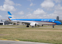 LV-CHQ @ SABE - Taxi to RWY 13.