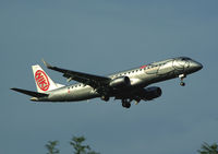 OE-IHD @ LOWW - Niki Embraer ERJ-190 - by Thomas Ranner