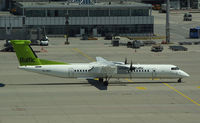 YL-BAY @ EDDM - Air Baltic DHC8 - by Thomas Ranner