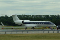 CS-DKC @ LOWW - NetJets Europe Gulfstream G550 - by Thomas Ranner