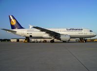 D-AIQF @ LOWG - Lufthansa A320 auf dem FRA - Kurs mit 3 Std. verspätung aufgrund einer Gewitterfront in Deutschland. - by Roland Aigner