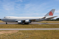 LX-PCV @ ELLX - taxying to the holding point RW24 - by Friedrich Becker