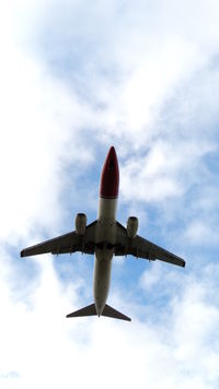 LN-NOC @ LFPO - Boeing 737-81Q(WL)
