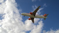 G-EZTB @ LFPO - Airbus A320-214