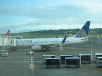 N24212 @ KPDX - Portland - by Ronald Barker