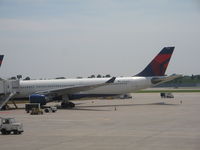 N808NW @ KMSP - MN-St Paul - by Ronald Barker