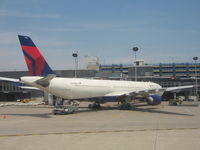 N815NW @ KMSP - MN-St Paul - by Ronald Barker