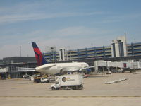 N16065 @ KMSP - MN-St Paul - by Ronald Barker