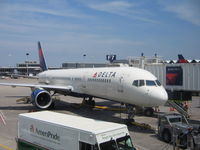 N525US @ KMSP - MN-St Paul - by Ronald Barker