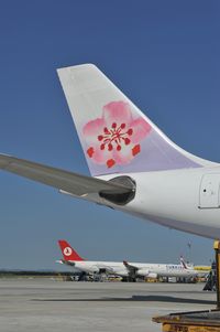 B-18801 @ LOWW - China Airlines Airbus 340-300 - by Dietmar Schreiber - VAP
