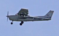 N5136C @ EEN - Back on approach to Keene, NH - by Ron Yantiss