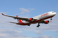 D-AERS @ EDDS - Short final on rwy 25