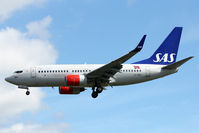 LN-RRB @ EGLL - SAS 2007 BOEING 737-783, c/n: 32276 at Heathrow - by Terry Fletcher