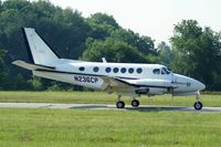 N236CP @ I19 - 1976 Beech B100
