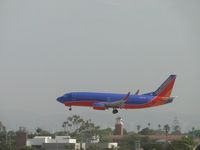 N646SW @ LAX - On final for landing on runway 24R - by Helicopterfriend