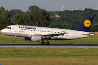 D-AILN @ VIE - Lufthansa - by Chris Jilli