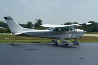 N1442S @ I19 - 1976 Cessna 182P