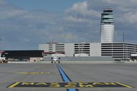 OE-LVH @ LOWW - Austrian Arrows Fokker 100 - by Dietmar Schreiber - VAP