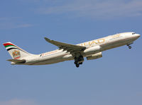 A6-EYD @ EDDM - ........ - by Roland Aigner
