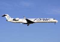 S5-AAK @ EKCH - On final approach for 22L.