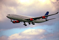 OY-KBC @ EKCH - On final to CPH R-22L 29.5.10 - by leo larsen