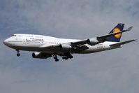 D-ABTD @ EDDF - Frankfurt, EDDF, arrival - by Jeroen Stroes