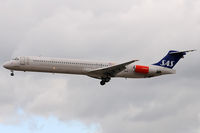 LN-RMM @ FRA - Scandinavian Airlines - by Chris Jilli