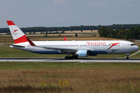 OE-LAZ @ VIE - Austrian