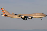 HL7604 @ VIE - Asiana Cargo - by Chris Jilli