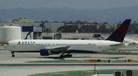 N143DA @ KLAX - Boeing 767-332 of Delta Air Lines - by cx880jon