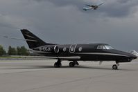 G-ECJI @ LOWW - Falcon 10