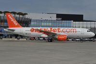 G-EZTM @ LOWW - Easyjet Airbus 320 - by Dietmar Schreiber - VAP