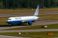 N641UA @ LSZH - taxying to the gate - by Friedrich Becker