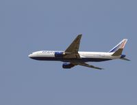 EI-UNV - Going @ ~3,500 feet to a landing at JFK - by gbmax