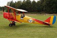 SE-CHG - Vallentuna airfield - by Roger Andreasson