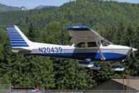 N20439 @ 3W5 - Very nice paint job on this fly-in visitor - by Duncan Kirk