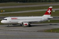 HB-IJI @ LSZH - taxying to the gate
