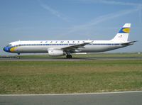 D-AIRX @ LFPG - acting as the airline's Retrojet. The livery selected was introduced in 1960 by the Boeing 707-430s - by Alain Durand