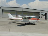 N756UE @ CNO - Taxiing to the runway area - by Helicopterfriend