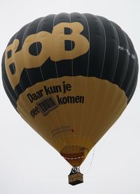 PH-ROF - Bob - daar kun je mee thuis komen - by ghans